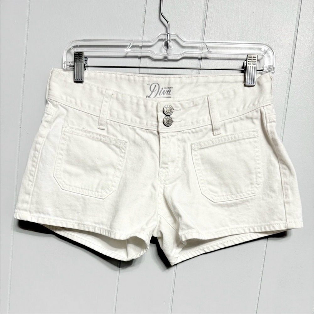 #14) The Diva Old Navy Women's off White Jean Shorts
